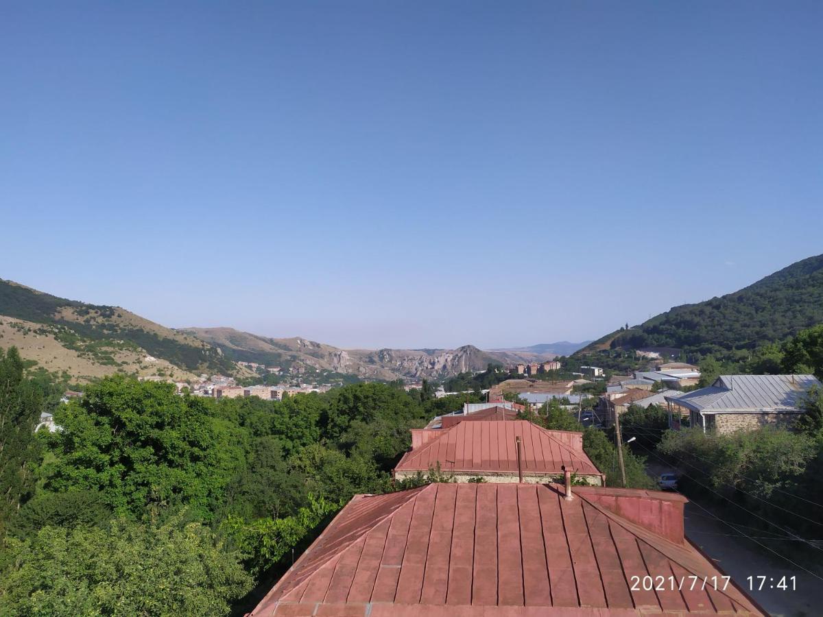 Verishen Guest House B&B Горис Екстериор снимка