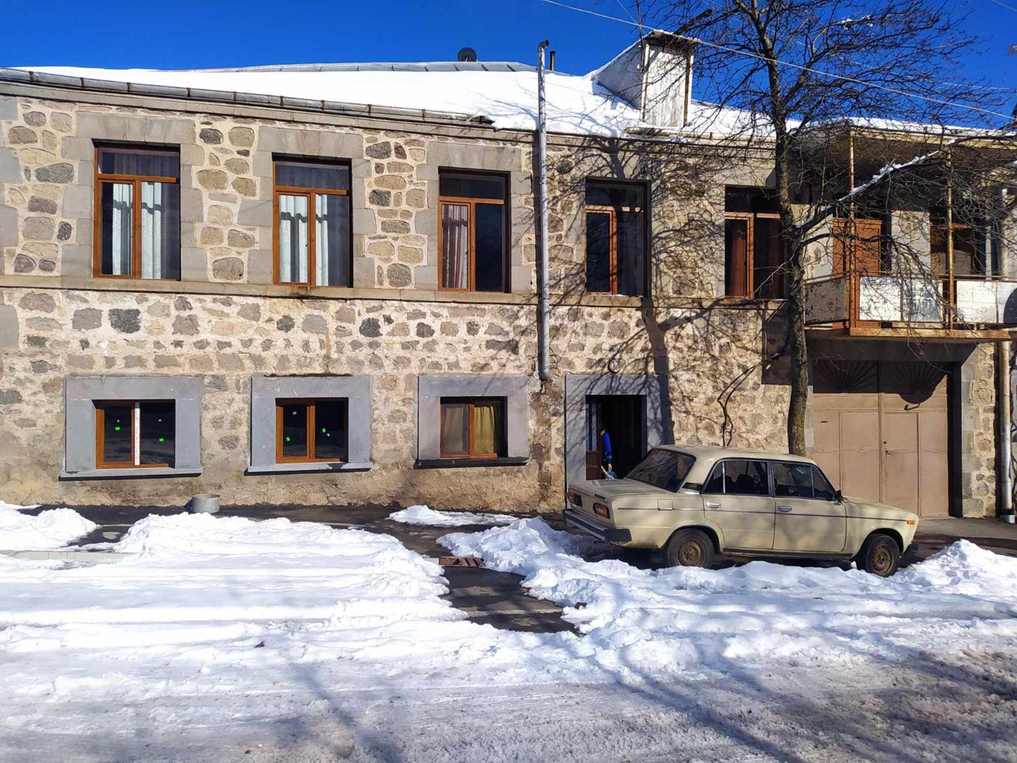 Verishen Guest House B&B Горис Екстериор снимка