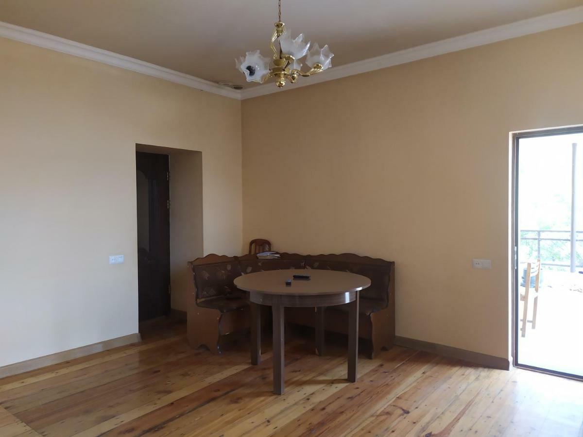 Verishen Guest House B&B Горис Екстериор снимка