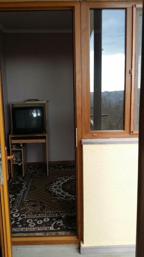 Verishen Guest House B&B Горис Екстериор снимка