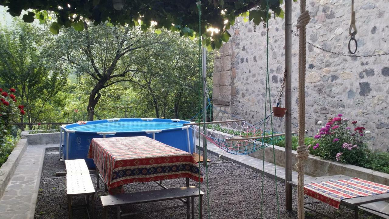 Verishen Guest House B&B Горис Екстериор снимка